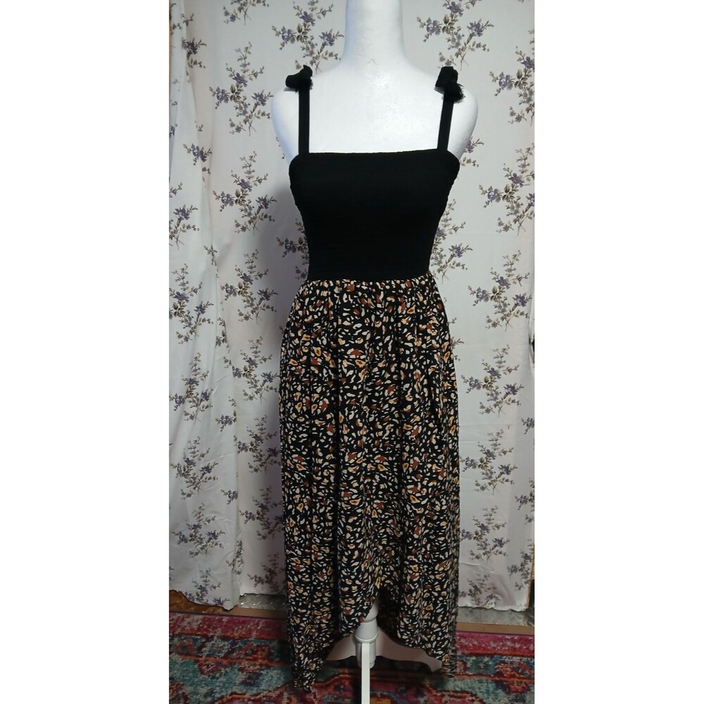 LILDY Smocked Bodice Maxi Sundress Black/Floral bottom S-M
